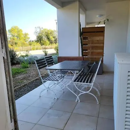 Apartment Calme Au Soleil En *